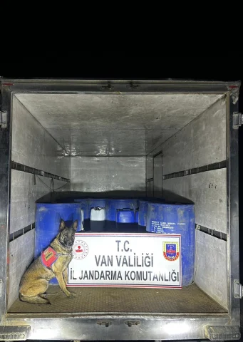 Van'da Nefes Kesen Operasyon: Tonlarca Uyuşturucu Maddesi El...