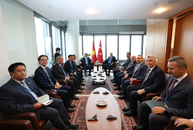 Erdoğan ve Luong Cuong'dan Sürpriz Görüşme: İşte Zirvenin Detayları