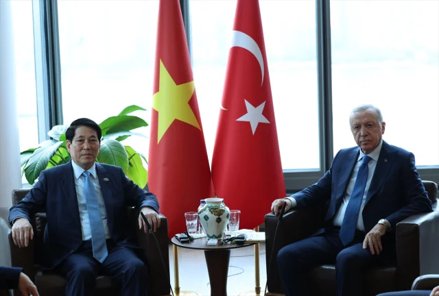 Erdoğan ve Luong Cuong'dan Sürpriz Görüşme: İşte Zirvenin Detayları