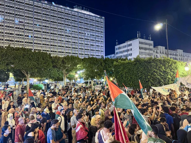 Tunus'ta Sumud Filosu için Toplananlar İsrail'i Protesto Etti