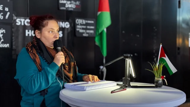 Hollanda'nın Ortasında İnsanlık Dersi: Gazze İçin 50 Günlük Sessiz Eylem