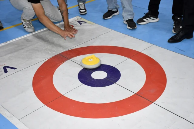 Samsun'da Suçlu Çocuklar Sporla Kurtuluşa: Floor Curling Eğitimi Başladı