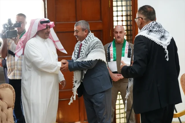 Filistin Bayrağının Londra'da Dalgalanması Ne Anlama Geliyor?