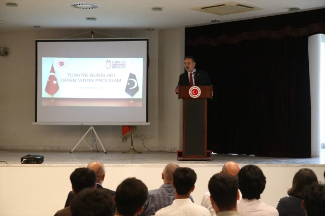 Türkiye Bursları İçin Pakistan'da Heyecan: 166 Öğrenci Büyük Bir Adım Attı