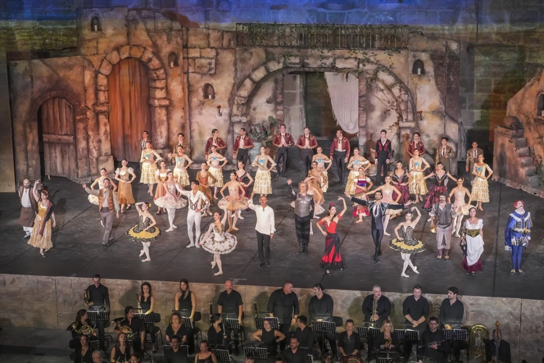 Aspendos'ta Muhteşem "Don Kişot" Gösterisi Nefes Kesti