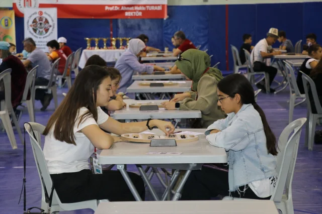 Amasya'da Uluslararası Zeka Oyunları Turnuvası Büyük İlgi Topladı