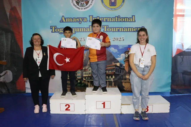 Amasya'da Uluslararası Zeka Oyunları Turnuvası Büyük İlgi Topladı