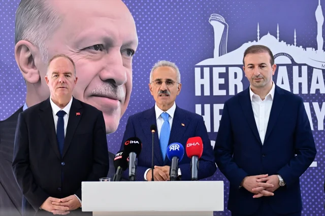 Bakan Uraloğlu İstanbul Havalimanı'nın Başarısını Vurguladı