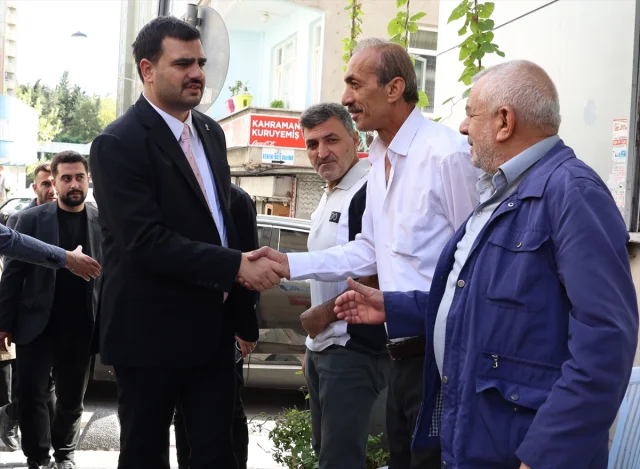 AK Parti'nin Esenler Ziyaretleri Gençlerle Buluşuyor