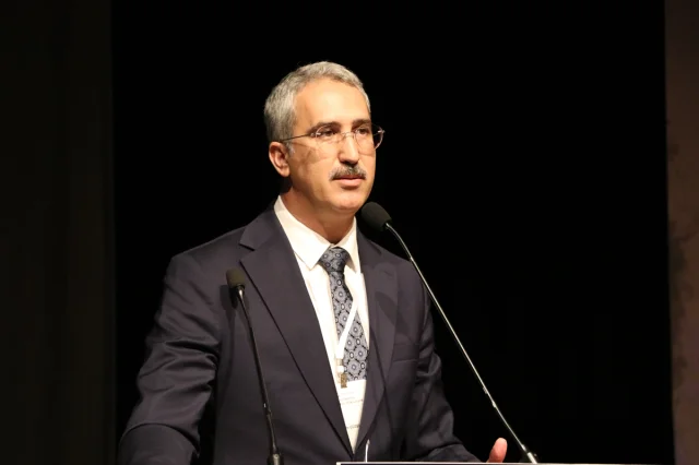 Gaziantep'te Düzenlenen "Göç Sempozyumu" Sürpriz Açıklamalarla Gündemde