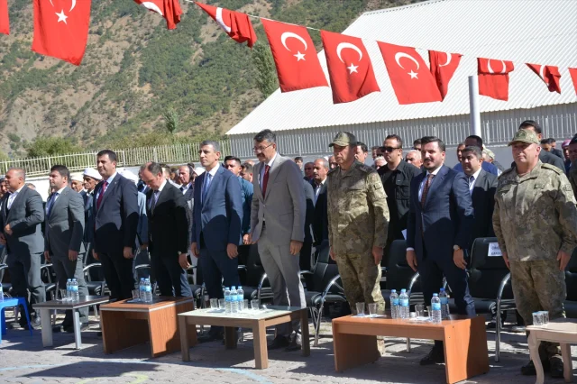 Hakkari'de Köy Okulu MÜSİAD'ın Katkılarıyla Yenilendi
