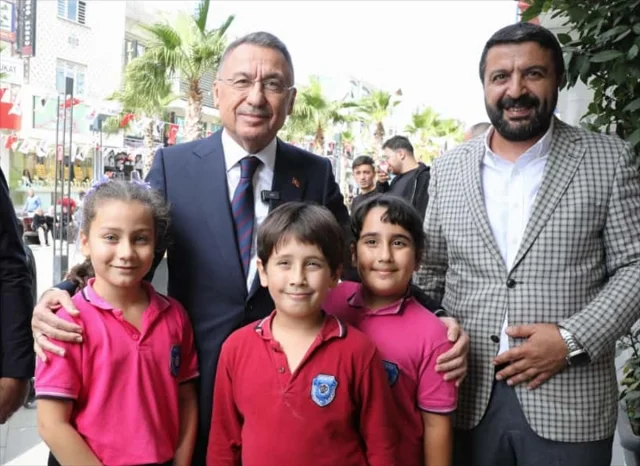 Fuat Oktay Sancaktepe'de Esnaf ve Vatandaşlarla Buluştu