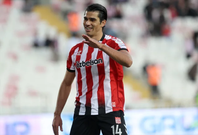 Sivasspor'dan Adana Demirspor'a Gol Şovu: 5-0