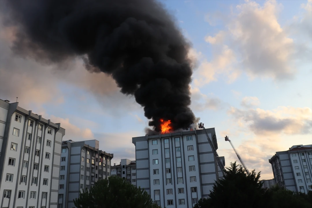 Ordu'da 8 Katlı Binada Korkutan Yangın