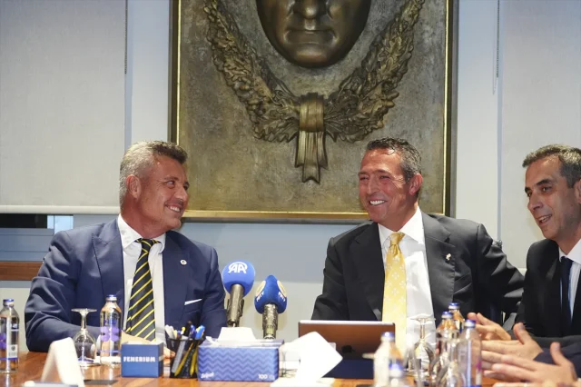 Fenerbahçe'nin Yeni Başlangıcı Yuvarlandı Çekemeyen Patlasın!
