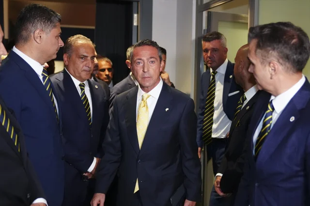 Fenerbahçe'nin Yeni Başlangıcı Yuvarlandı Çekemeyen Patlasın!