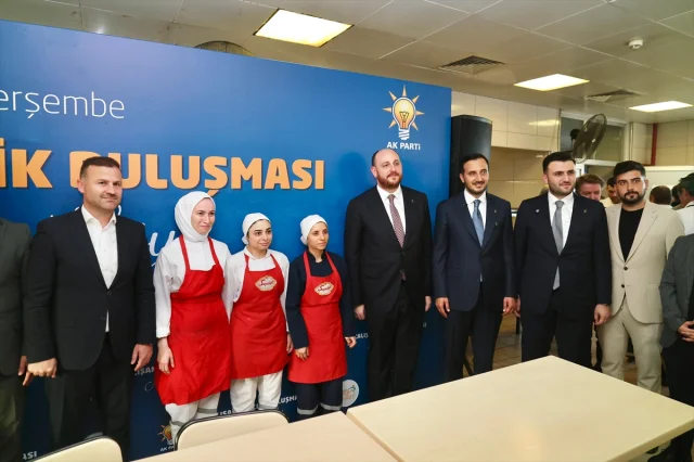 AK Parti'den Arnavutköy'de Önemli Ziyaret: Fabrika İşçileriyle Buluşma