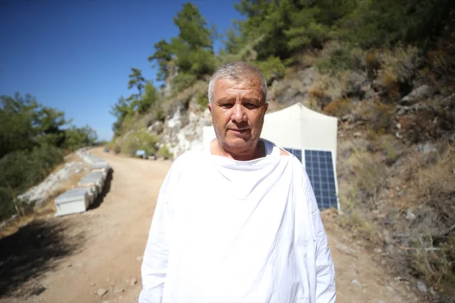 Arıcılığın Yeni Nesil Sırrı: Bodrumlu Aile Ata Mesleğini Başarıyla Sürdürüyor