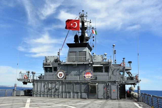 Türk Donanması İtalya'da Nefes Kesti TCG Alemdar'dan Büyük B...