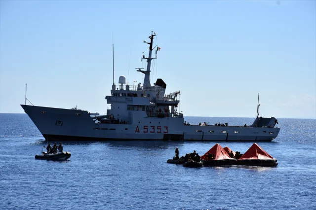 Türk Donanması İtalya'da Nefes Kesti TCG Alemdar'dan Büyük Başarı