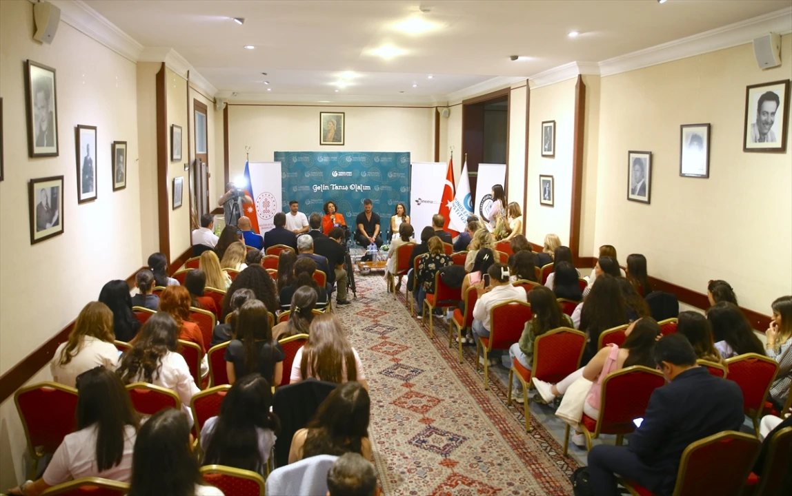 Türk Sinema Yıldızları Bakü'de Gençlerle Buluştu: Sinemanın Geleceği Şekilleniyor