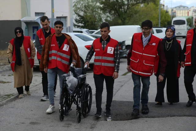 Erzurum'da Türk Kızılay'dan Engellilere Başlayan Yardım Seferberliği
