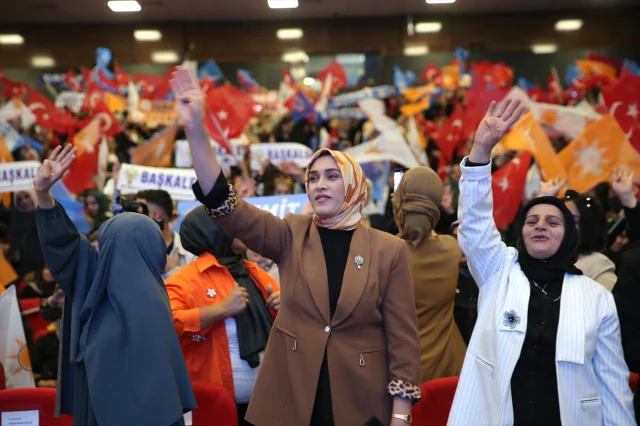 Van'da AK Parti Kadın Kolları'nın Buluşması Gündem Yarattı: İşte Detaylar