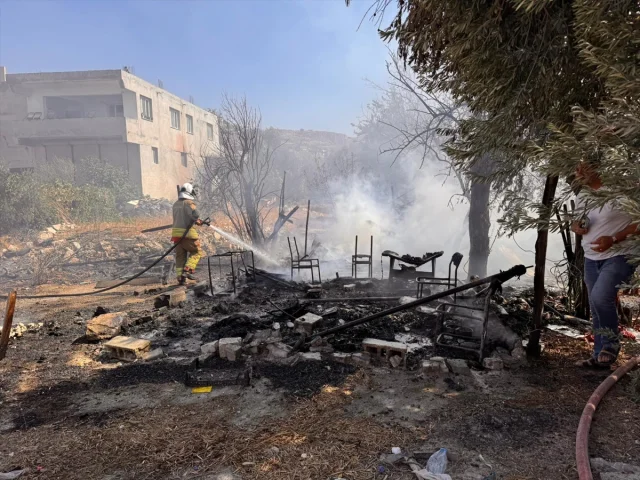 Hatay'da Çıkan Yangın Büyük Tehlike Yarattı! Ekipler Zamana...