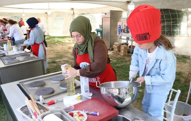 Edirne Gastronomi Festivali'nde Kek Yarışı Nefes Kesti