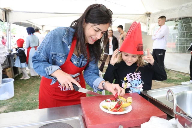 Edirne Gastronomi Festivali'nde Kek Yarışı Nefes Kesti