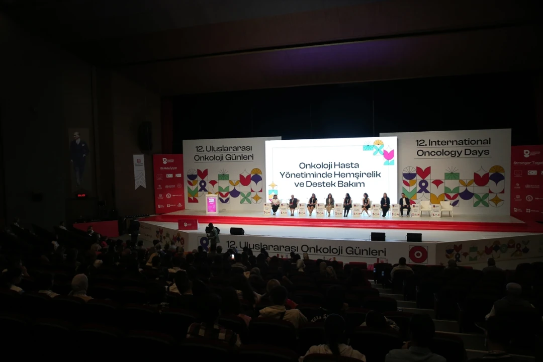 Muş'ta Onkoloji Günleri Başladı: Sağlıkta Umut Veren Buluşma