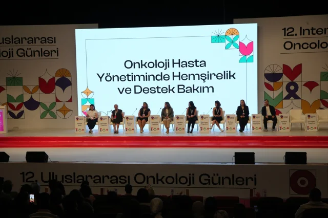Muş'ta Onkoloji Günleri Başladı: Sağlıkta Umut Veren Buluşma
