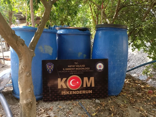 Hatay'da Kaçak Ürün Operasyonu Şaşırttı: Binlerce Litre Sahte İçki Ele Geçirildi