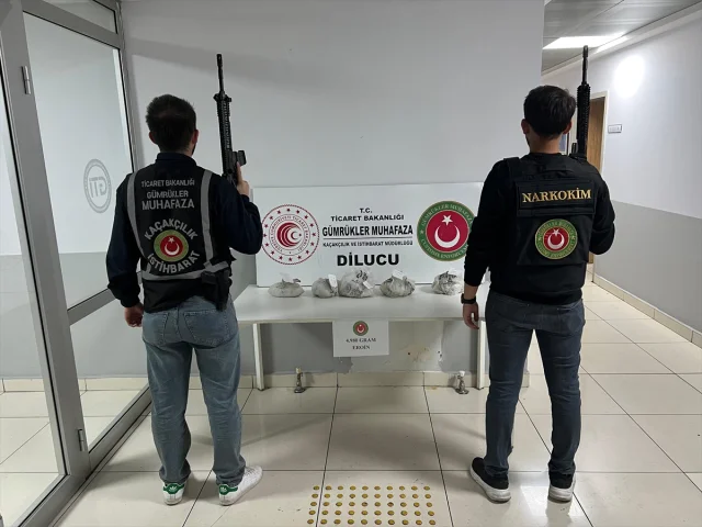 Iğdır'da Uluslararası Uyuşturucu Operasyonu: Tam 5 Kilo Eroin Ele Geçirildi