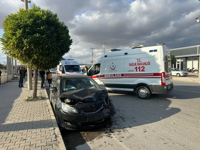 Çorum'da Trafik Kazasında Üç Kişi Yaralandı: İşte Detaylar