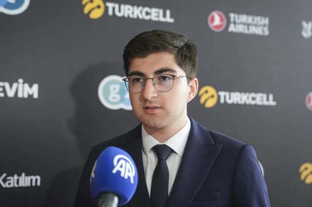 Boğaziçi'nde Diplomasi Rüzgarı: Gençler Tarihten Öğreniyor