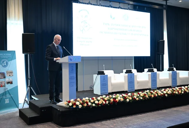 Kırgızistan'da Tarihçi Osmanalı Sıdık Uulu İçin Görkemli Anm...