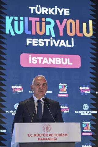 İstanbul Kültür Yolu Festivali AKM'de Sanatseverlerle Buluştu