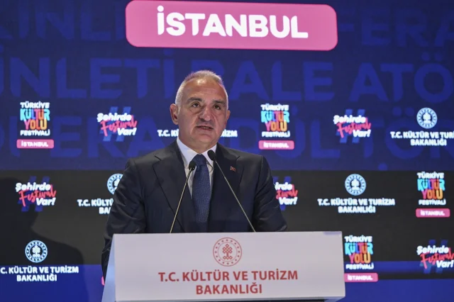 İstanbul Kültür Yolu Festivali AKM'de Sanatseverlerle Buluştu
