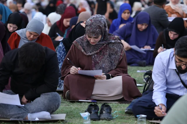 Irak'ta Binlerce Kişi Hz. Muhammed'in İzinde: Dev Organizasyon Yoğun İlgi Gördü