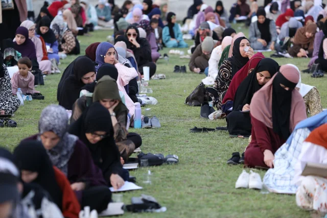 Irak'ta Binlerce Kişi Hz. Muhammed'in İzinde: Dev Organizasyon Yoğun İlgi Gördü