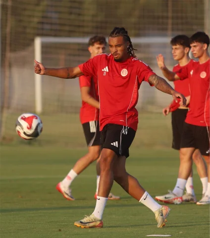 Antalyaspor Fenerbahçe Maçına Hazırlanıyor: Heyecan Dorukta