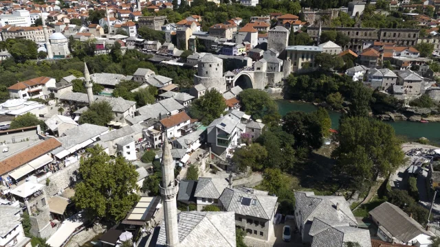 Mostar Köprüsü: Tarihin ve Heyecanın Buluştuğu Unutulmaz Durak