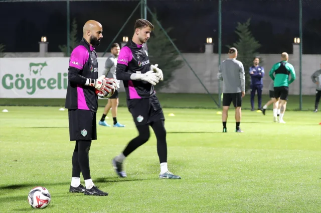 Sinan Bolat'ın Yeni Serüveni: Iğdır FK'de Başarıya Koşuyor