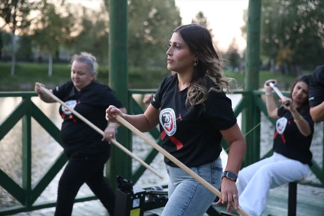 Sessiz Ejderhalar İstanbul'un Sularını Salladı