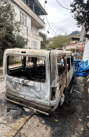 Şehit Babasının Aracı Gece Yarısı Vahşice Kundaklandı