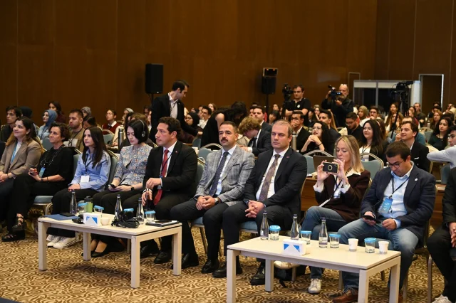 Konya'da Gençlik ve Gelecek: İklim Konferansı Başladı