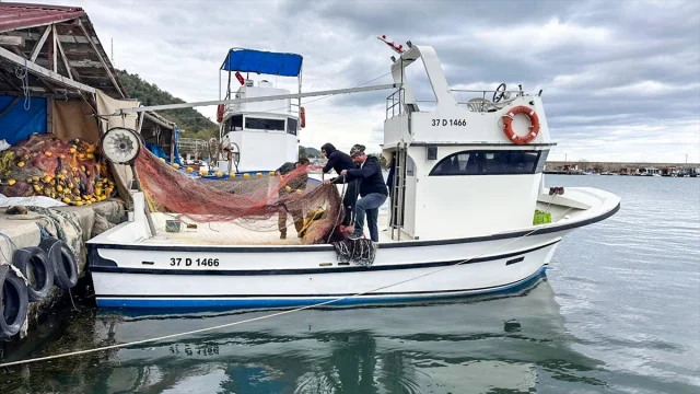 Karadeniz'de Fırtına Balıkçıların Planlarını Değiştirdi