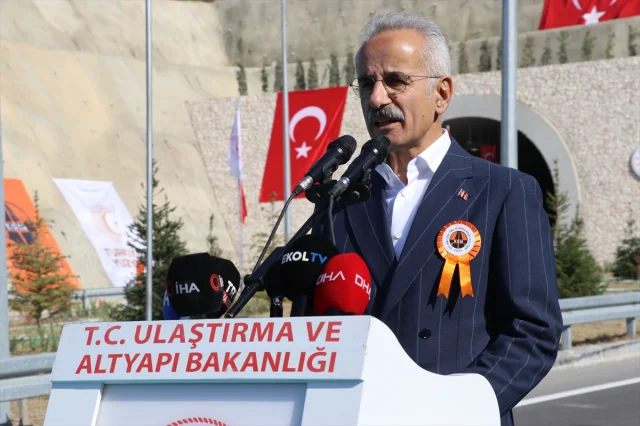 Bakan Uraloğlu Amasya'nın Geleceğine Işık Tutan Projenin Ayrıntılarını Paylaştı