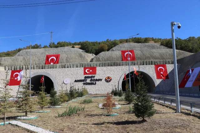 Bakan Uraloğlu Amasya'nın Geleceğine Işık Tutan Projenin Ayrıntılarını Paylaştı